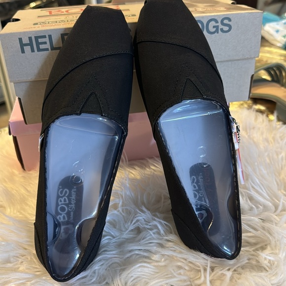 BLACK FLAT SHOE SIZE 8 NEW NEVER WORN - Picture 2 of 3